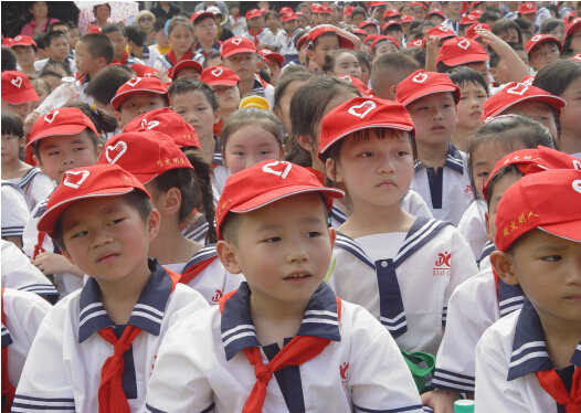 現(xiàn)外象湖校區(qū)舉行2016年“六一”慶?；顒?dòng)