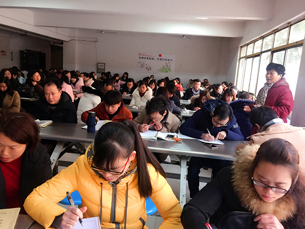 南昌現(xiàn)代外國語學(xué)校(象湖校區(qū)) 把師德師風(fēng)教育作為教師“第一課”