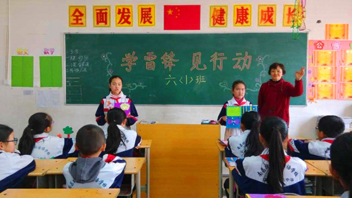 南昌現代外國語學校(象湖校區(qū)) 組織開展“尋找雷鋒足跡 弘揚雷鋒精神”主題教育月活動